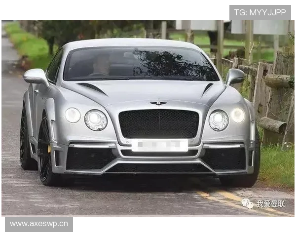 乔恩·琼斯训练完顺手买了辆法拉利，说是为了奖励自己今天没吃甜点