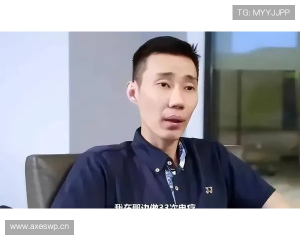 李宗伟手腕那块表出现在路边摊的照片里，反差太带劲